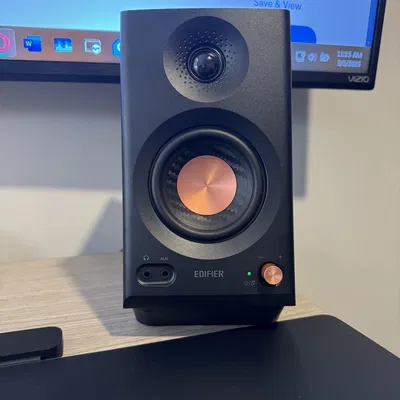 Chân Loa Edifier MR3 Để Bàn