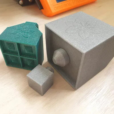 Khuôn làm/chặn đất trồng - in liền