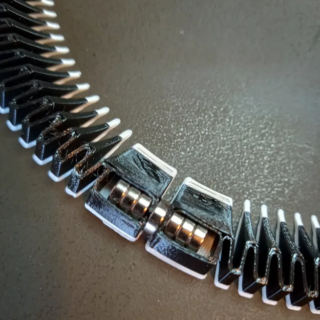 Vòng Cổ In Kiểu Bình Hoa Dẻo - Image 3