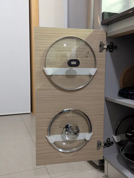 Giá Đỡ Vung Nồi Gắn Cánh Tủ (Dán) - Image 2