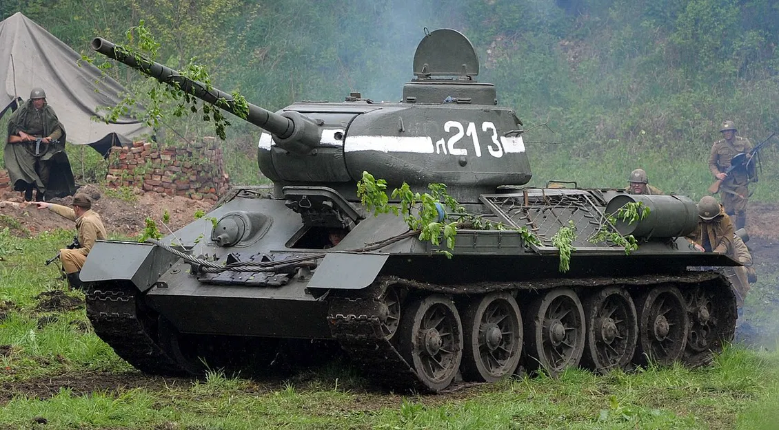 T-34(85) Lắp Ráp Sẵn - Image 1