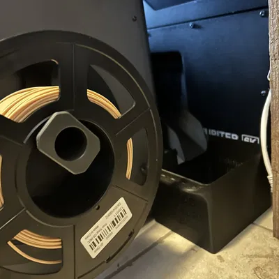 Khuôn hướng dẫn gom bã thải cho Centauri Carbon có hộp đựng