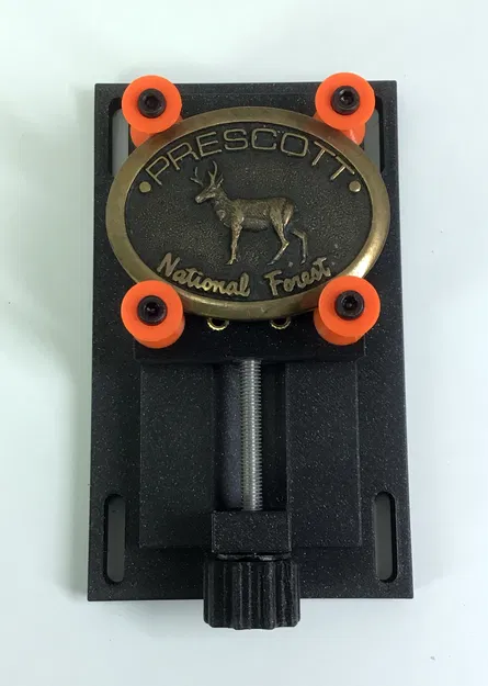 Máy Kẹp Vạn Năng Nhỏ Gọn Hoặc Ê Tô Xách Tay - Image 2