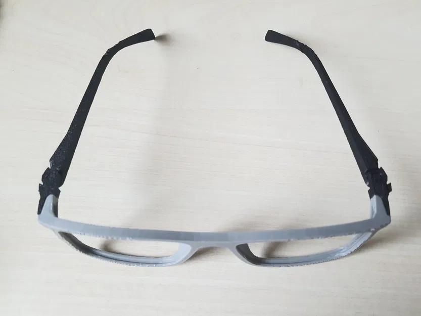 Kính Cổ Điển - Image 1