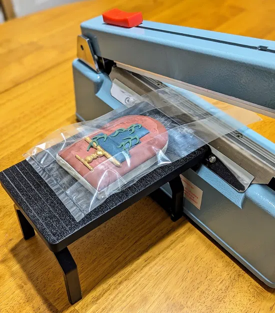 Bàn Hỗ Trợ Máy Hàn Miệng Túi Bánh/Thực Phẩm - Image 1