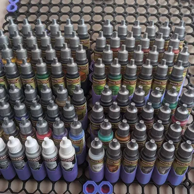 Giá đỡ sơn Multiboard/Pegboard 24 chai (25mm) có khe cắt nhãn - Cho Vallejo, Army Painter, v.v.