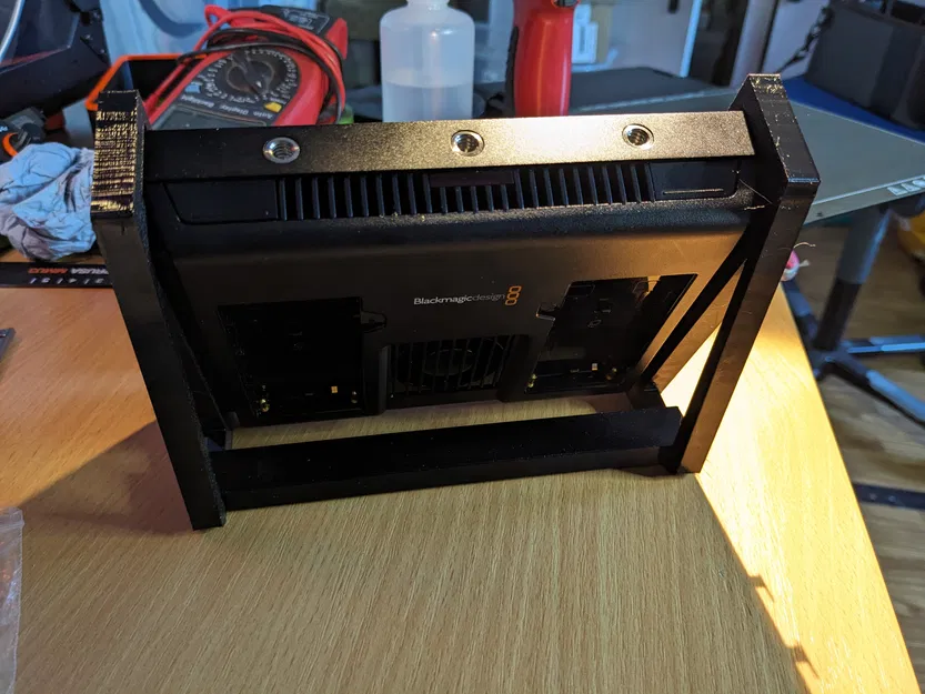 Chân Đế Màn Hình Video Assist Blackmagic 7 inch - Image 3