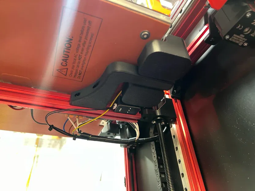 Ngàm LDO Trident cho Thùng Rác Tẩy Nhiễm & Chổi Quét Vòi Phun - Image 1