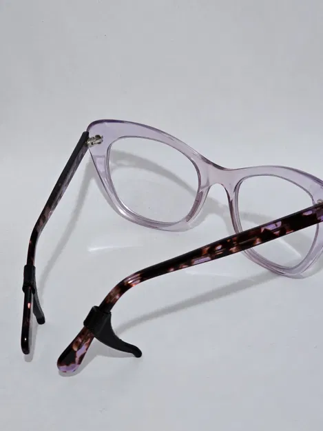 Móc Tai Cho Kính - Image 1