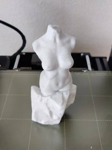 Tượng Nữ Thần Khắc Từ Đá - Image 3