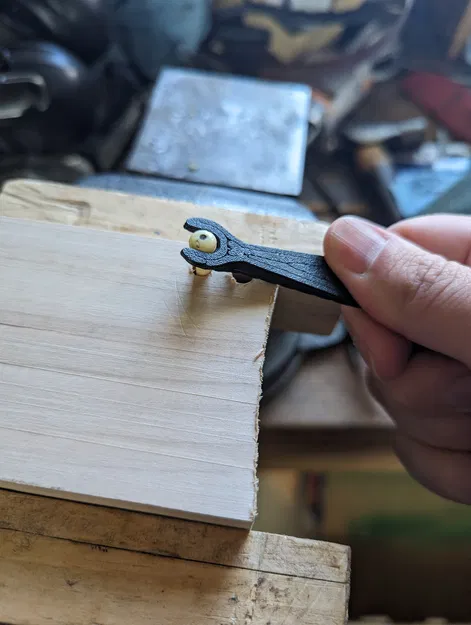 Dụng Cụ Kéo Chốt Cầu Đàn Guitar Acoustic - Image 1