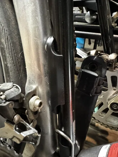 Giá đỡ bình nước cho dụng cụ khí nén chuyên dụng - Image 1