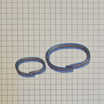 Khoá Carabiner Dẹp Có Vòng