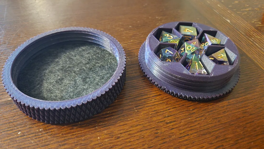 Hộp Đựng Xúc Xắc Mini Cỡ Bỏ Túi - Image 1