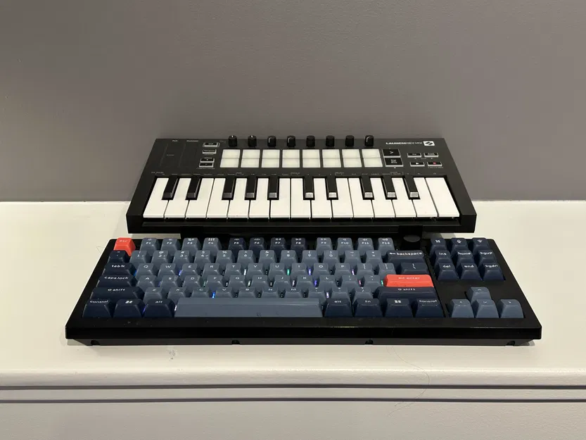 Chân đế / Chân / Riser cho Novation LaunchKey Mini - Image 4