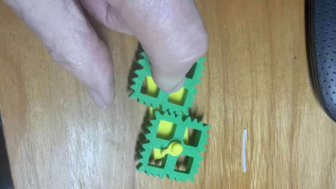 Kẹp Cà Vạt / Đồ Chơi Fidget Bánh Răng Vuông - Image 5