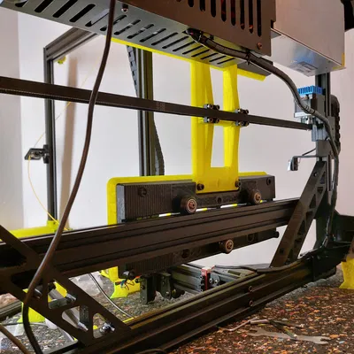 Anycubic Chiron: Đế nhẹ hơn và Bệ đỡ V-Slot cho Trục Y