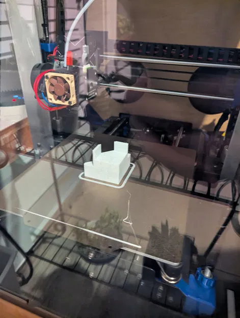 Dụng Cụ Cắt Góc - Image 1