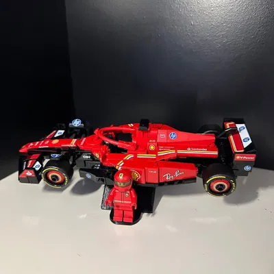 Chân đế Lego F1