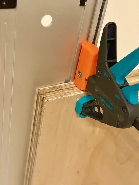 Adapter Nối Ray Dẫn Hướng Bosch FSN với Kẹp Wolfcraft (Bản Chỉnh Sửa) - Image 1