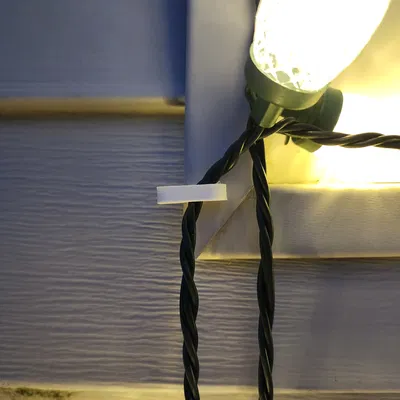 Kẹp giữ viền ván nhựa