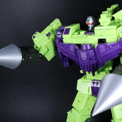 Tay khoan có động cơ cho Transformers SS86 Devastator