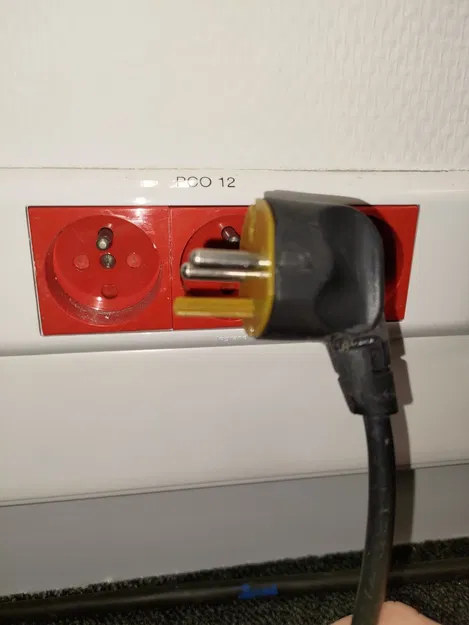 Chốt chống tháo cho ổ cắm điện Legrand màu đỏ - Image 4