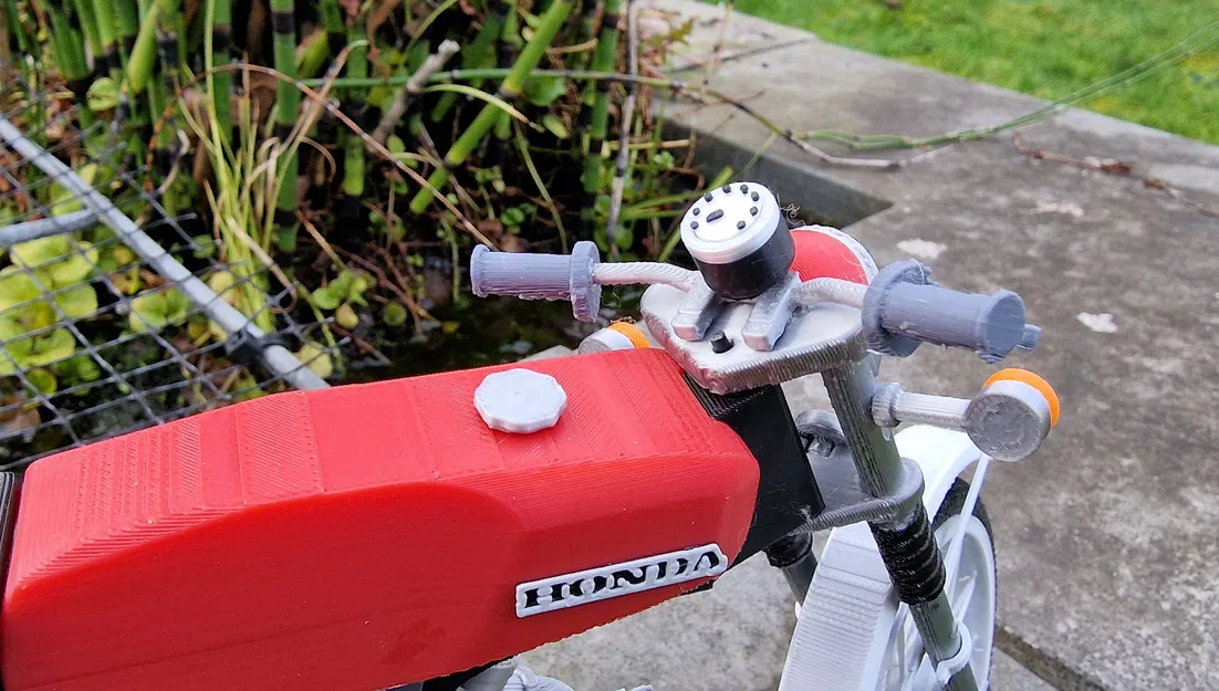 Honda SS50 1974 Tỉ Lệ 1:8 - Thiết Kế Bởi Ed van der Heijden - Image 12