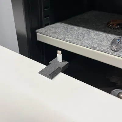 Kẹp Giữ Dây Cáp Bàn – Thoát Cảnh Rơi Rớt Dây (Vừa Vặn Cạnh Bàn 25 mm)