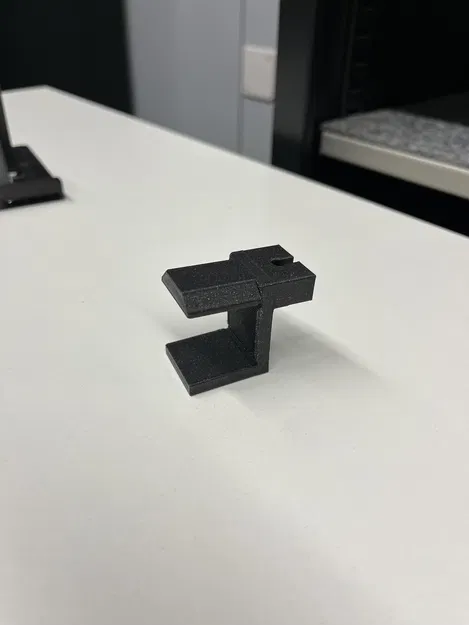 Kẹp Giữ Dây Cáp Bàn – Thoát Cảnh Rơi Rớt Dây (Vừa Vặn Cạnh Bàn 25 mm) - Image 2