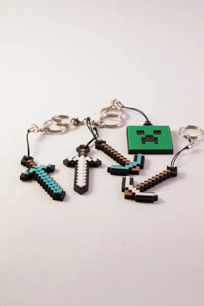 Móc khóa Minecraft – Kiếm, Cuốc chim & Đầu Creeper - Image 2