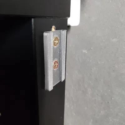 Giá đỡ bình xịt treo tường không thấy ốc vít