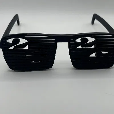 Kính Tiệc Năm Mới 2026 – Kính Mắt 3D Kiểu Thanh Chớp