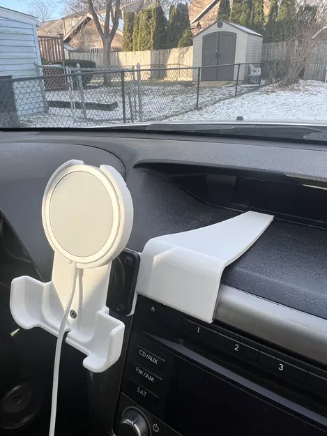 Giá Đỡ Điện Thoại Cho Xe Subaru Impreza 2010 - Image 1