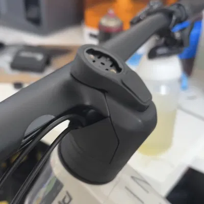 Pat Gắn Garmin Cho Ghi Đông Syncross