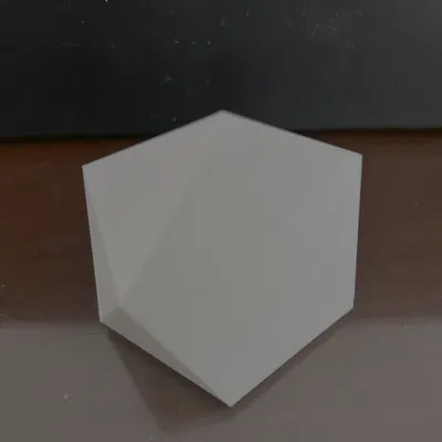 Mô Hình Icosahedron Bị Giảm Ba