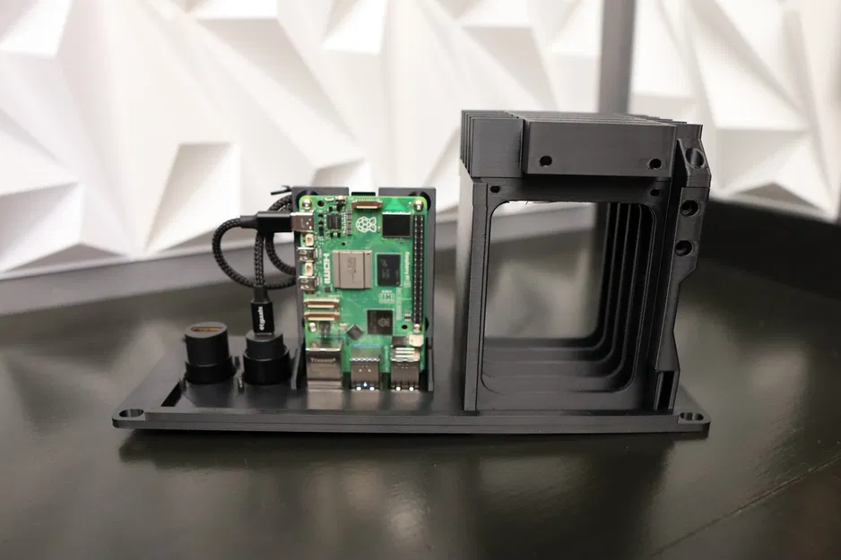 Tấm Rack Server Raspberry Pi5 NAS 10 inch, 5 khay SSD Hot Swap, Cổng HDMI & Nguồn - Image 2