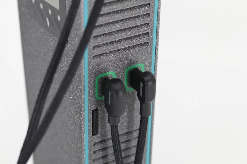 Trạm Sạc Điện Thoại Lấy Cảm Hứng Từ Alpitronic Hypercharger - Image 6