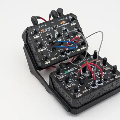 Giá đỡ cho hai máy Kastle2 Synths