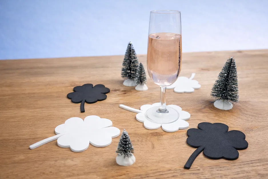 Chặn Giấy Hình Cỏ Bốn Lá - Image 1