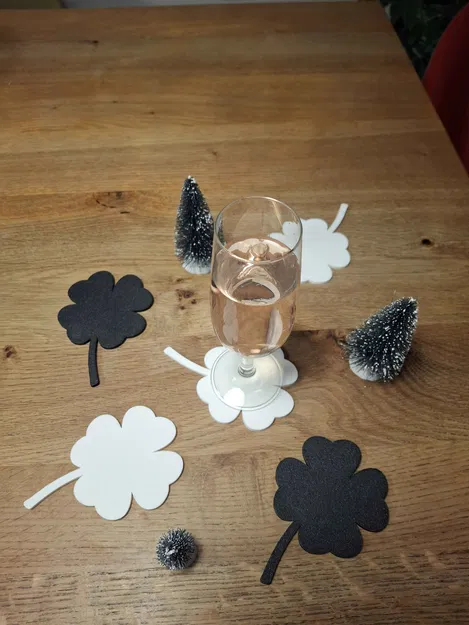 Chặn Giấy Hình Cỏ Bốn Lá - Image 2