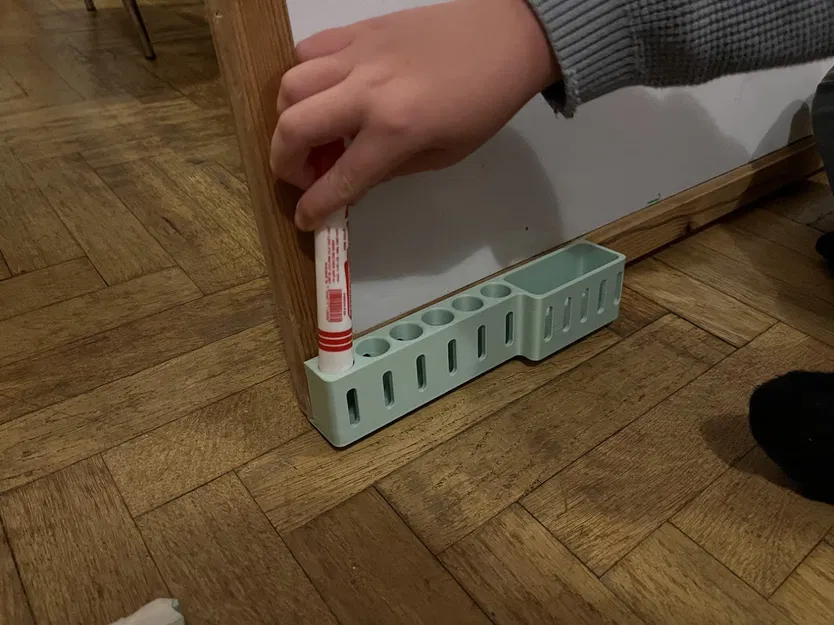 Giá Đựng Bút Và Tẩy Bảng Trắng - Image 1