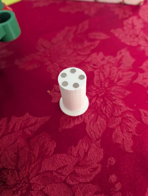 Giá Treo Nam Châm Cho Vòng Hoa Lego - Image 5