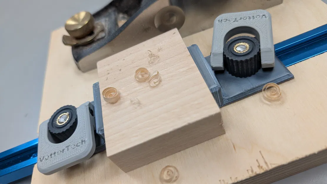 Chặn T-Track Cho Bàn Máy Khóa Cam - Image 1