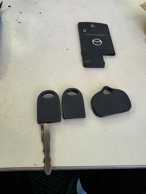 Móc Treo Thẻ Chìa Khóa Mazda - Image 1