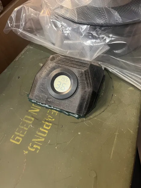 Hygrometer Halter - Image 1