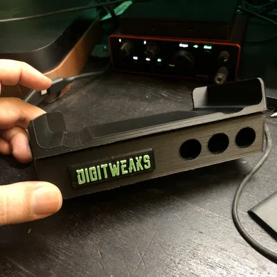 Đế Nghiêng Đơn Giản Cho Focusrite Scarlett Solo 3rd Gen