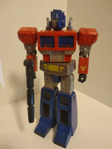 Mô hình Optimus Prime có thể cử động - Image 10