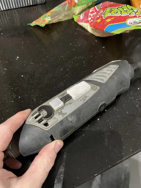 Kẹp giữ cờ lê Dremel gắn liền máy - Phải có! - Image 3