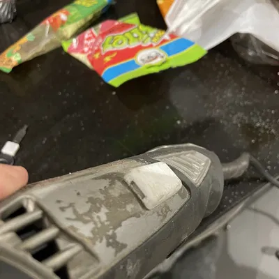 Kẹp giữ cờ lê Dremel gắn liền máy - Phải có!